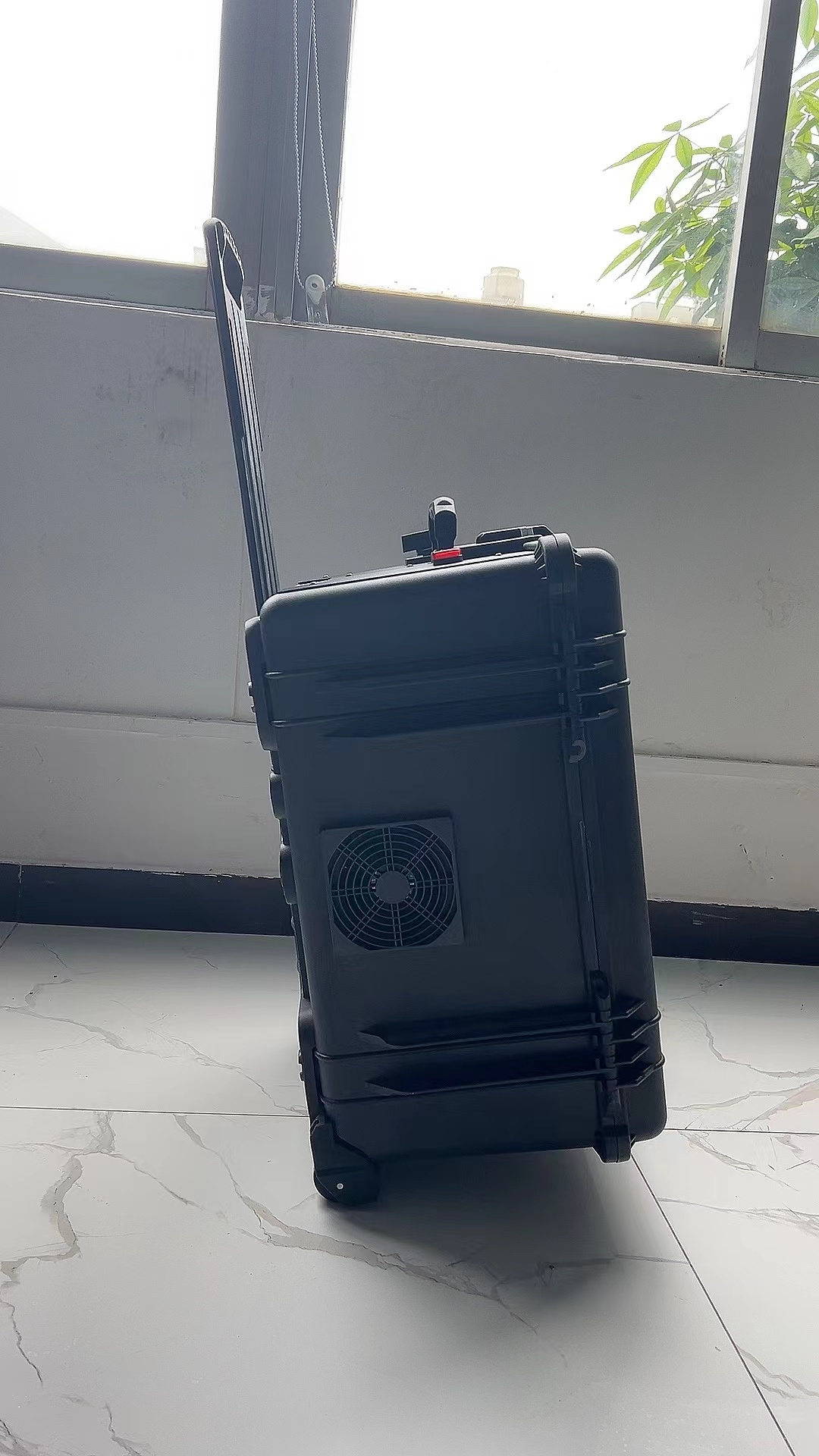 秦淮手拉箱型移动通信干扰器